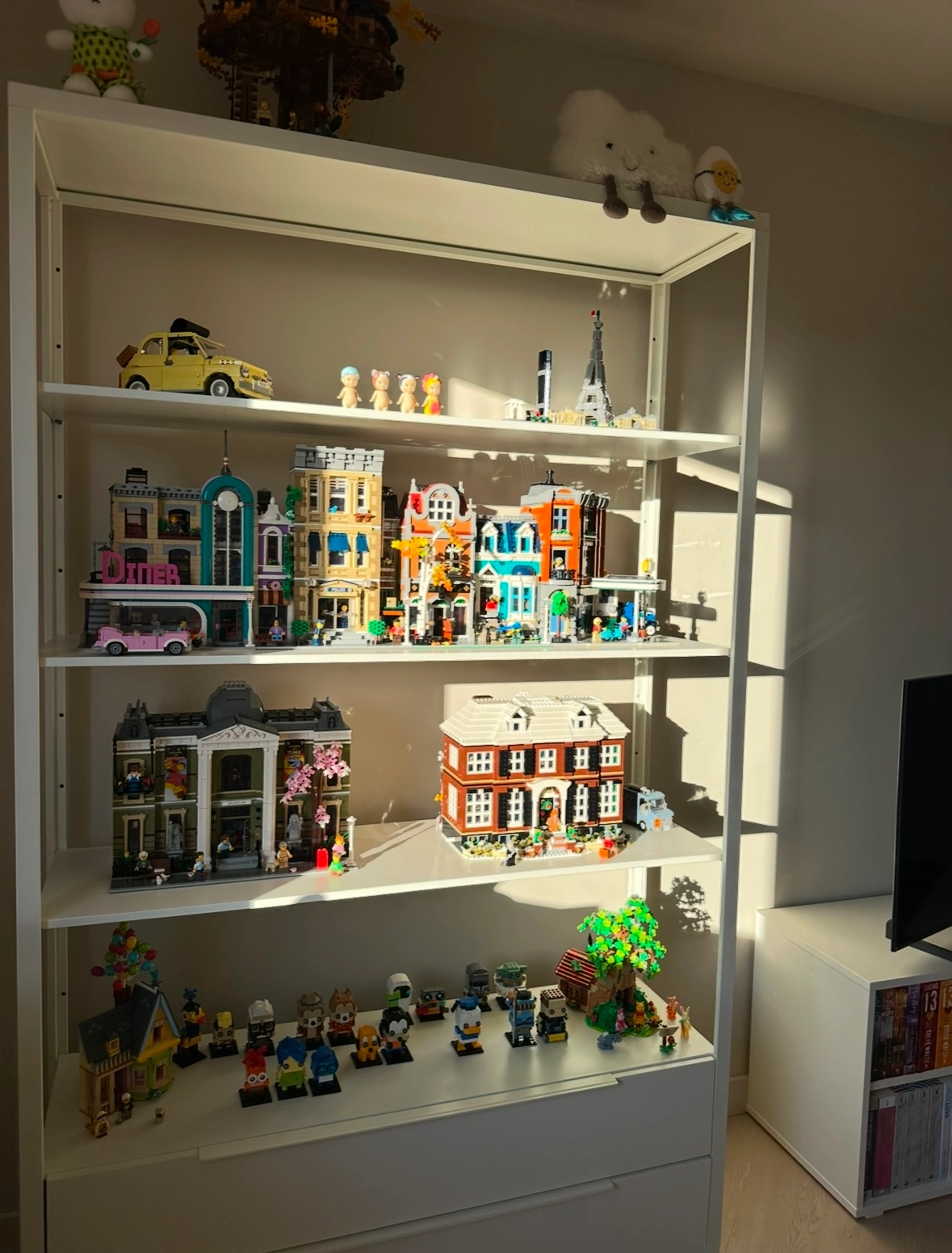 kast met lego